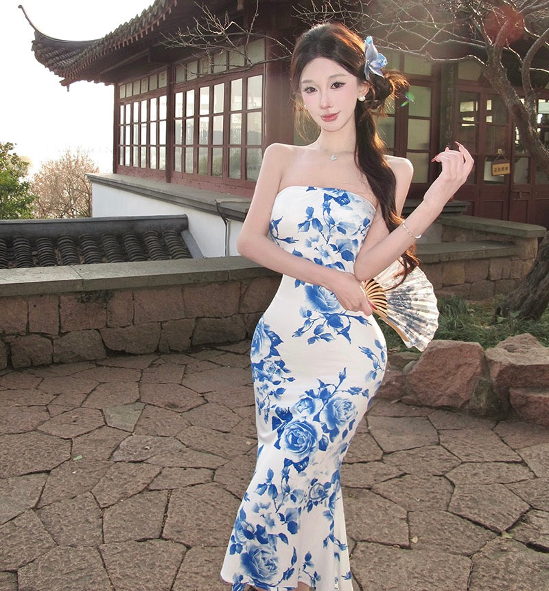 烟雨绮梦 Misty Reverie · Blue-and-White Porcelain Strapless New-Chinese Dress
