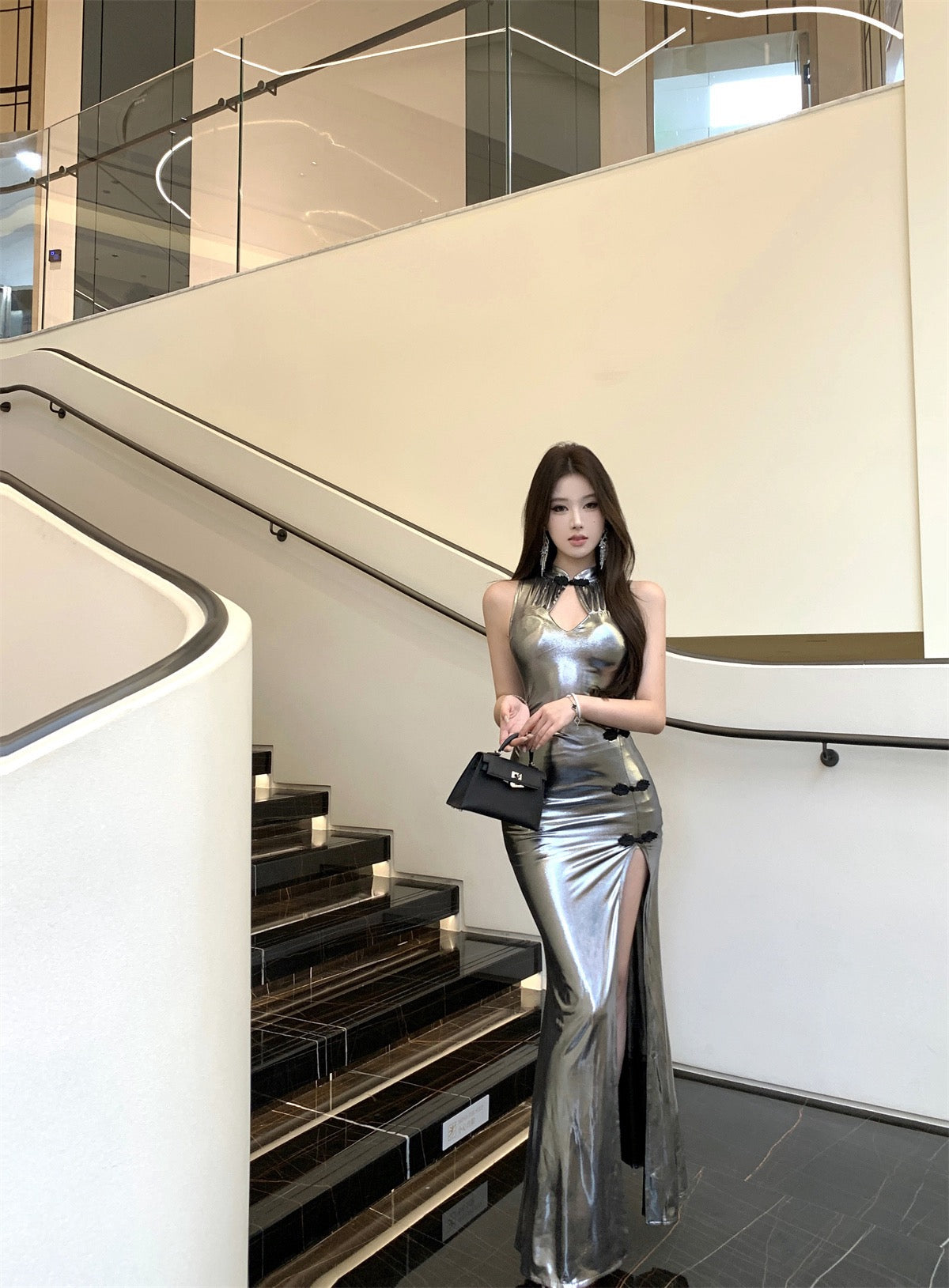 静水东方 Still Waters of the East · Silver-Sheen Qipao Dress