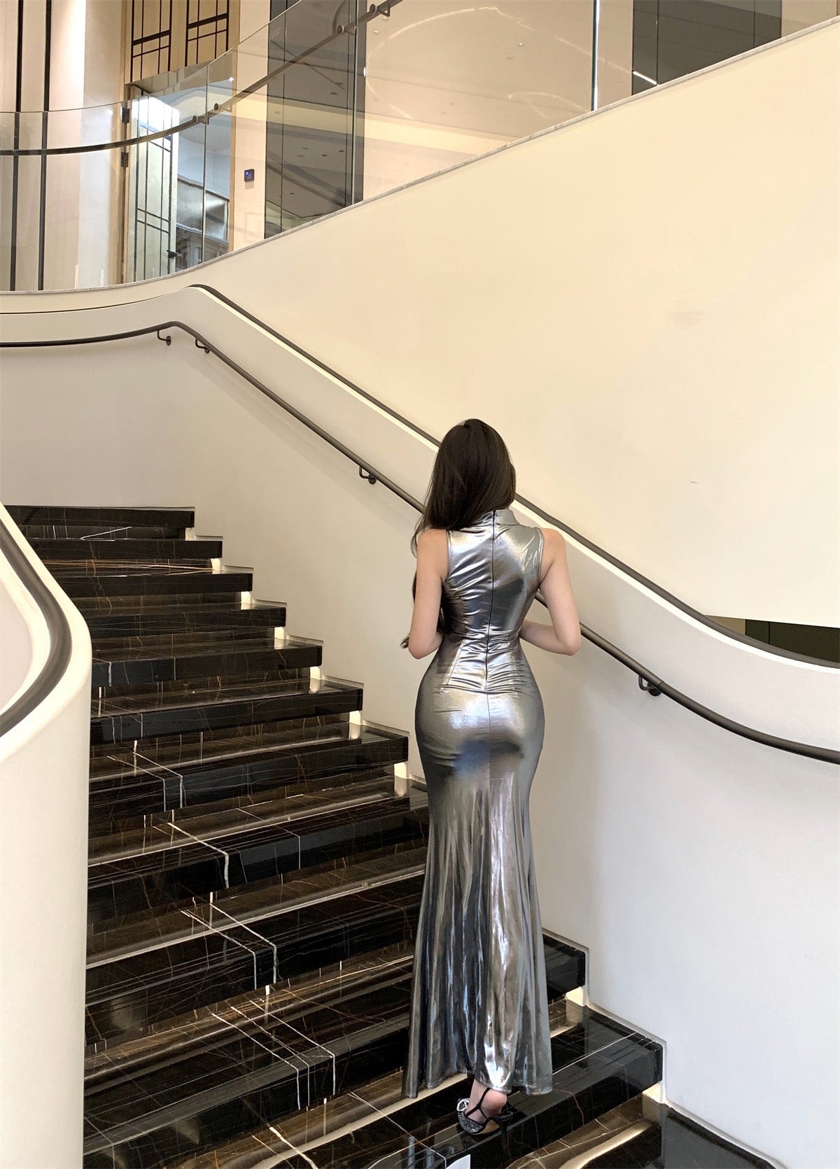 静水东方 Still Waters of the East · Silver-Sheen Qipao Dress