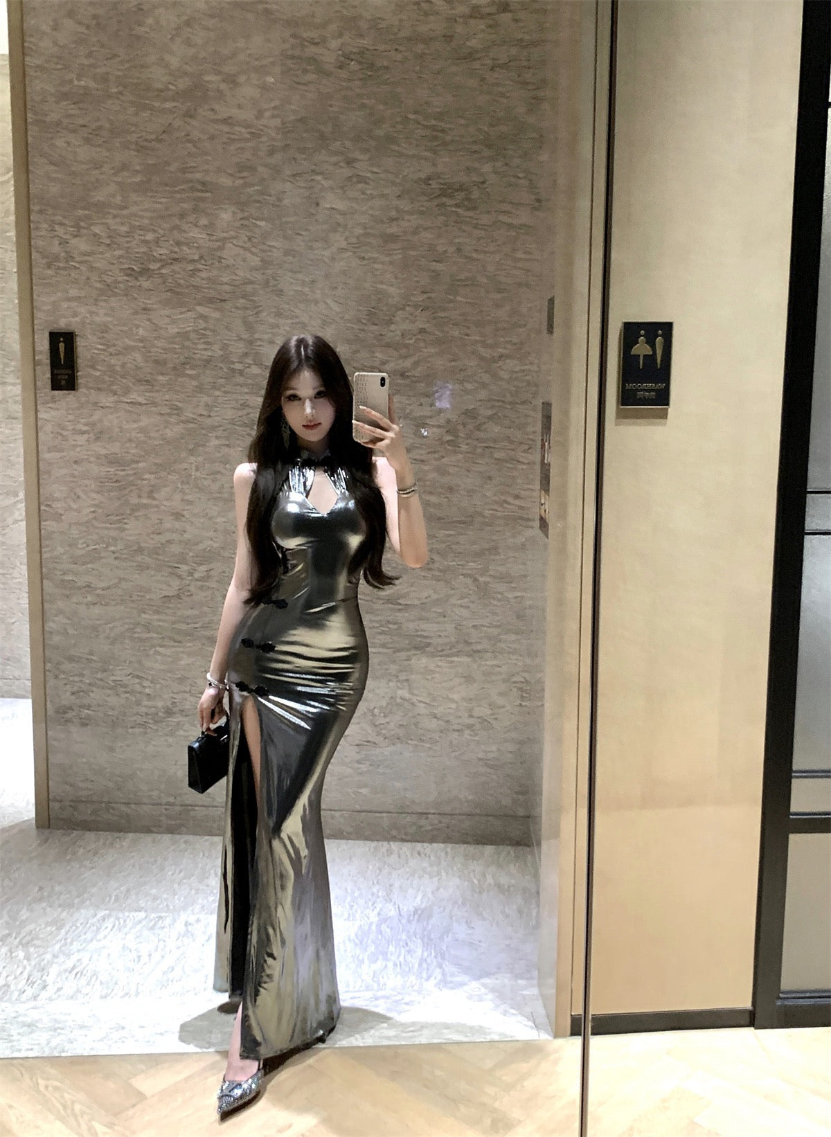 静水东方 Still Waters of the East · Silver-Sheen Qipao Dress