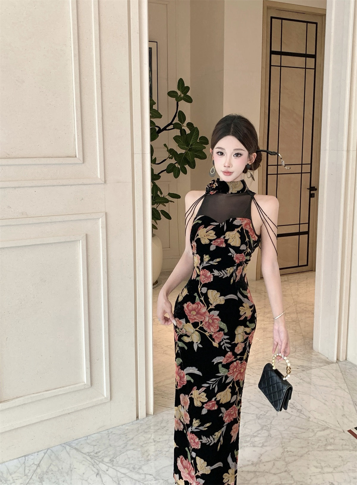 风吟玉裳 Jade Whisper · Sculpted Floral Fringe Qipao Dress