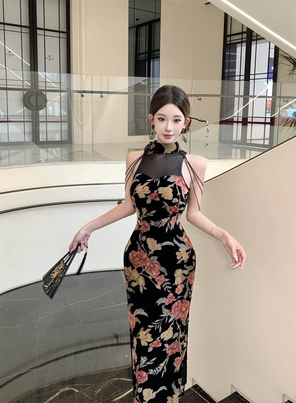 风吟玉裳 Jade Whisper · Sculpted Floral Fringe Qipao Dress