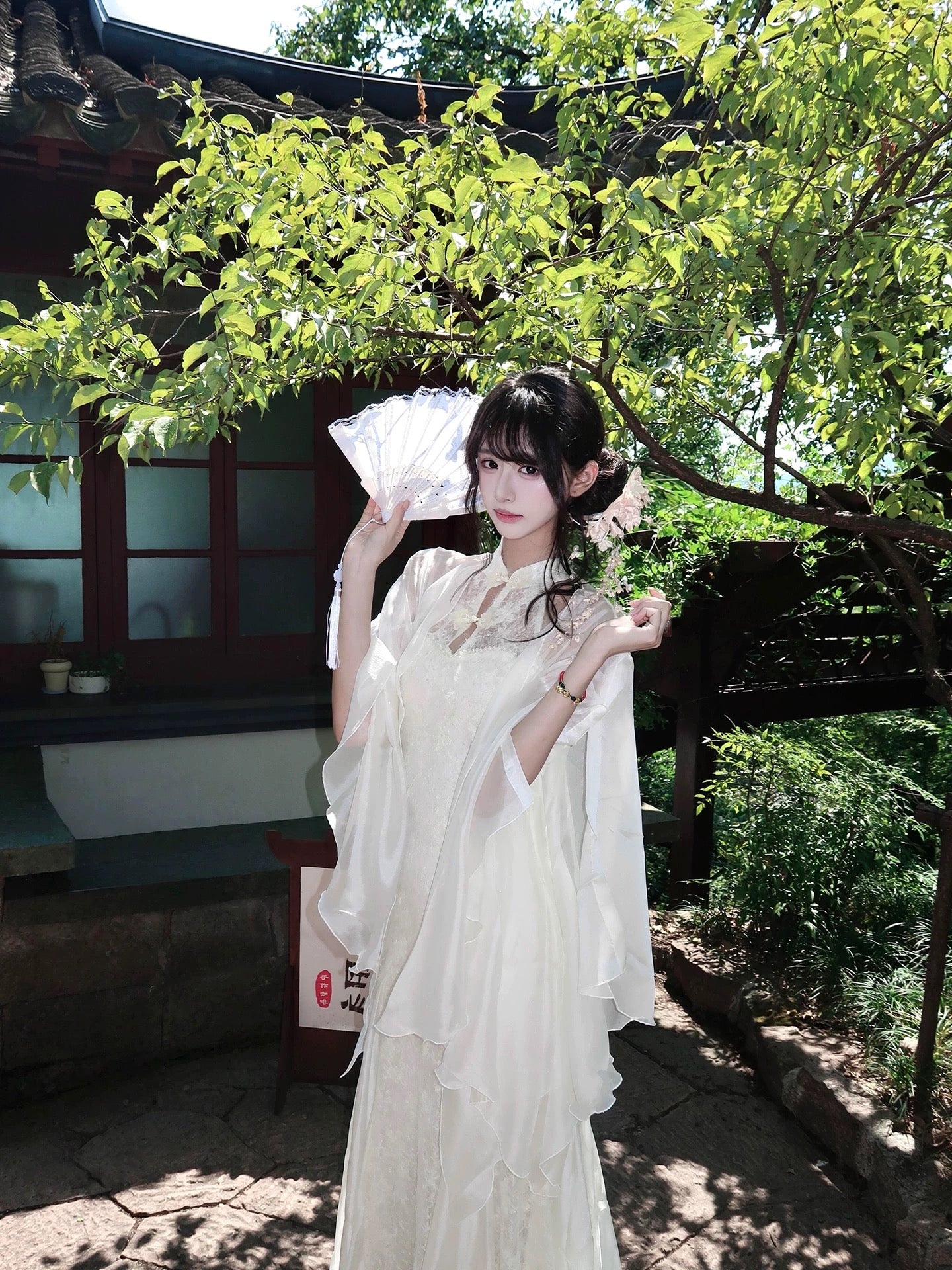 古梦琉璃 Ancient Reverie · Tailored Halter Qipao Dress