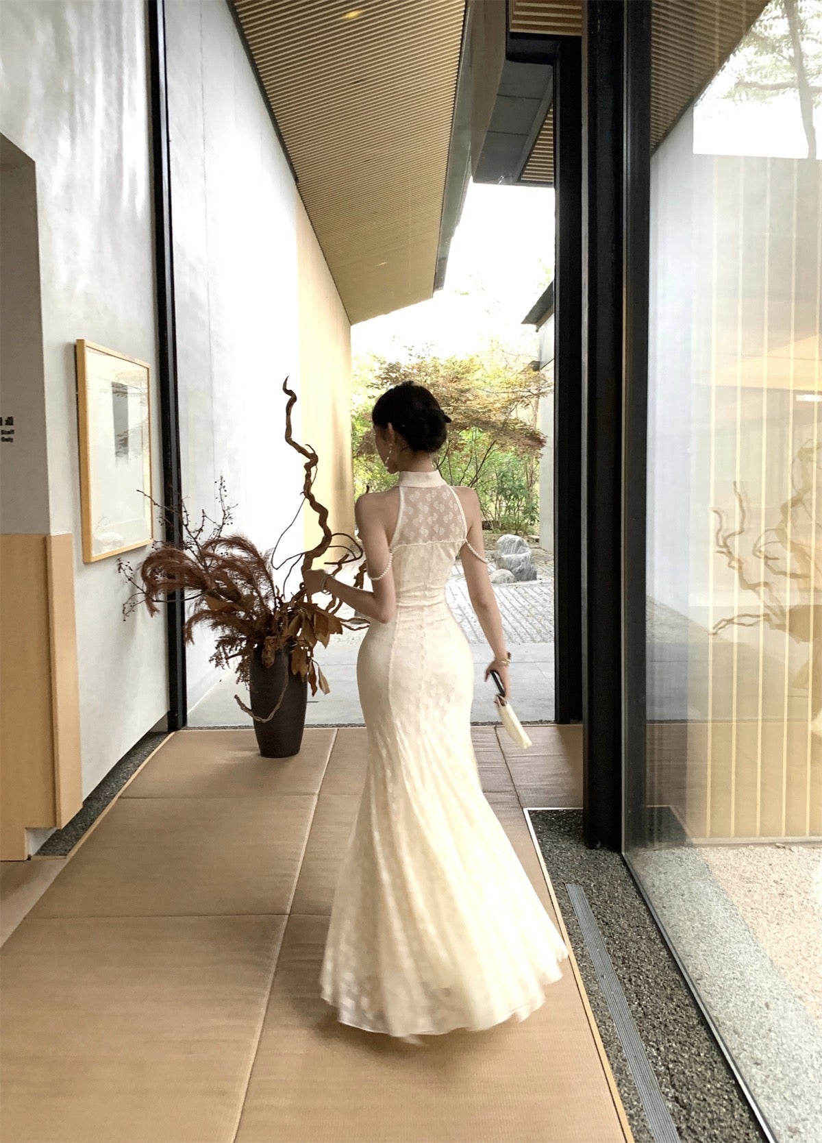 古梦琉璃 Ancient Reverie · Tailored Halter Qipao Dress