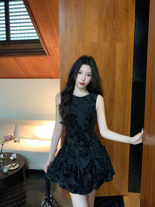 百变公主 温柔风一衣多穿连衣裙 Versatile Princess – Soft Feminine Multi-Way Dress