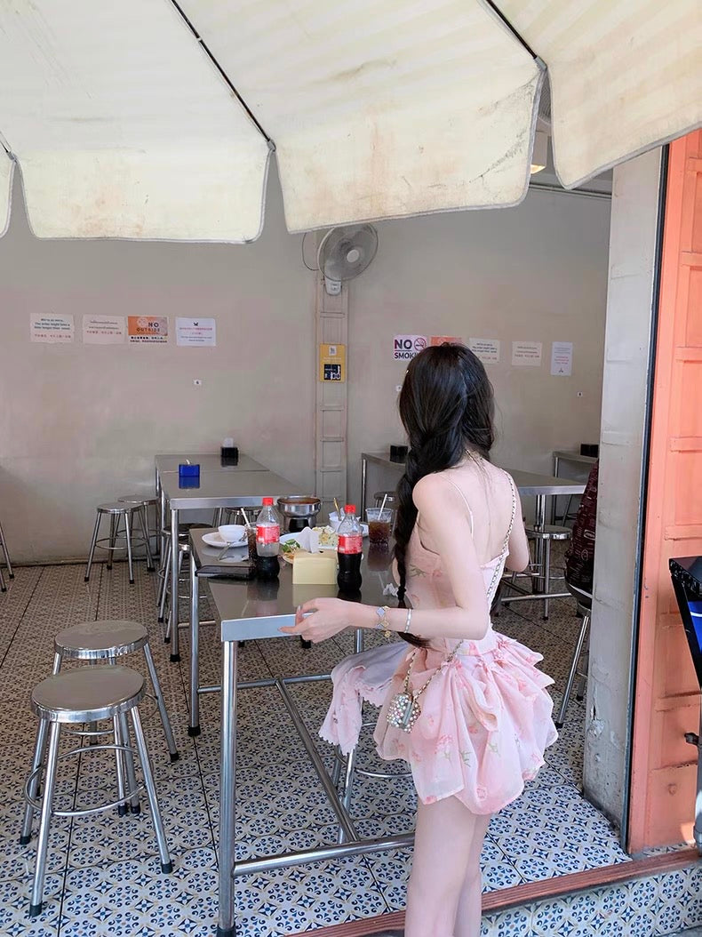 自由浪漫 折叠穿法花瓣连衣裙 Free-Spirited Romantic Petal Dress with Foldable Styling