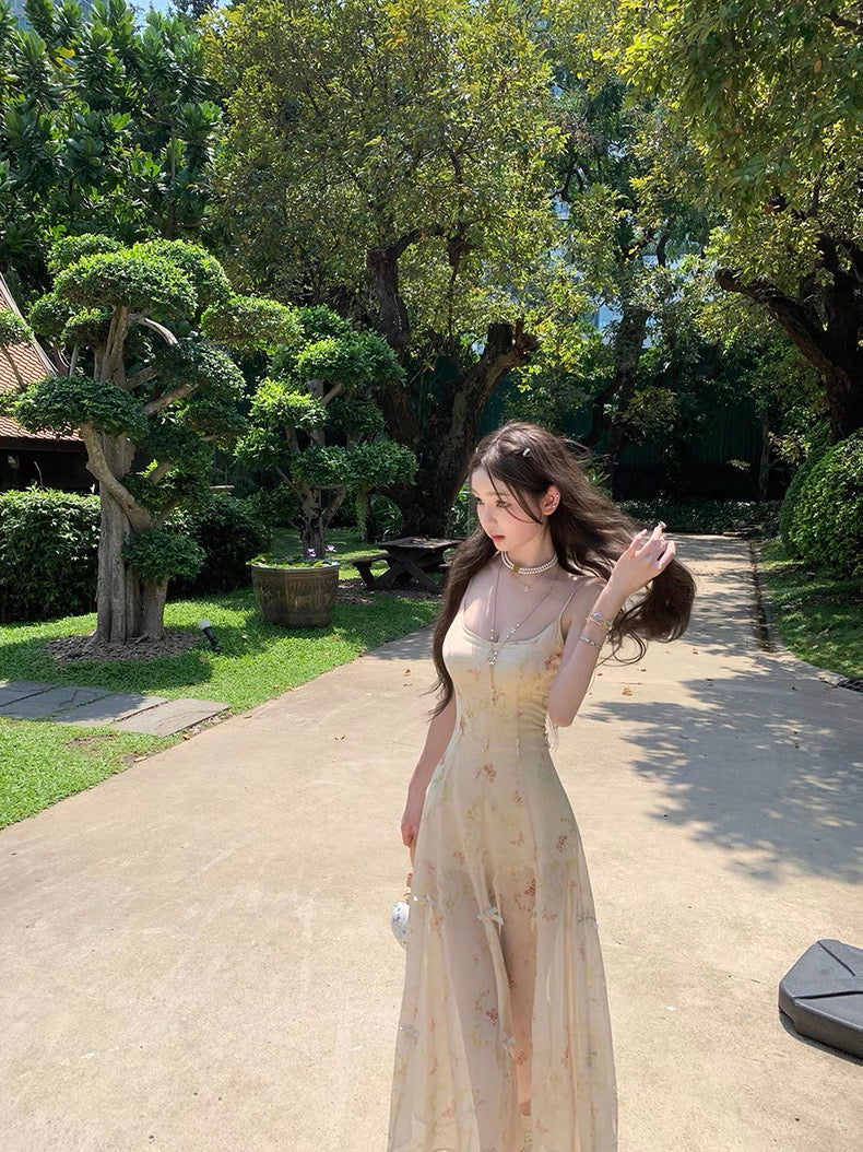 自由浪漫 折叠穿法花瓣连衣裙 Free-Spirited Romantic Petal Dress with Foldable Styling