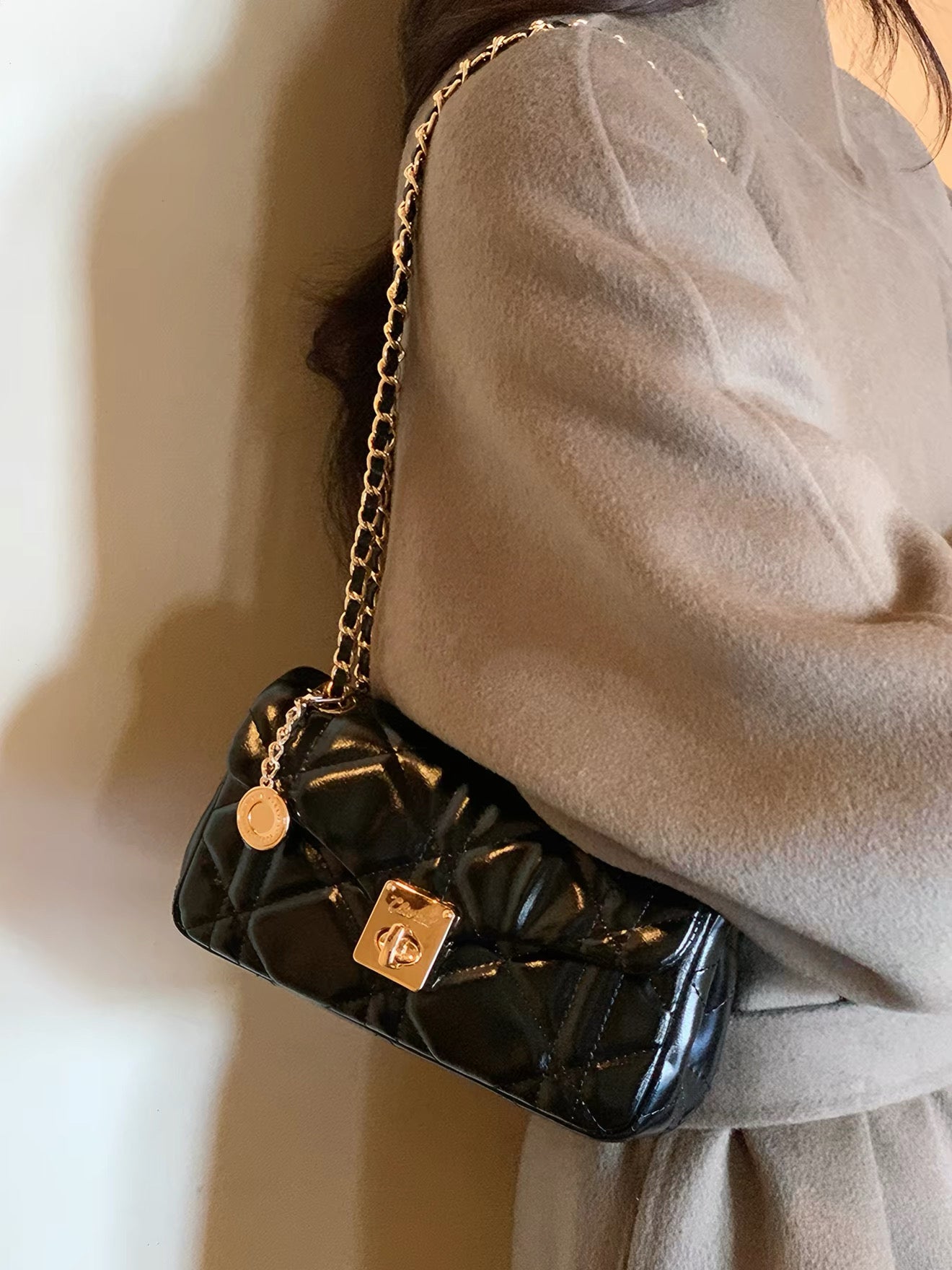 Sweet Cool Black-Pink Quilted Chain Shoulder Bag