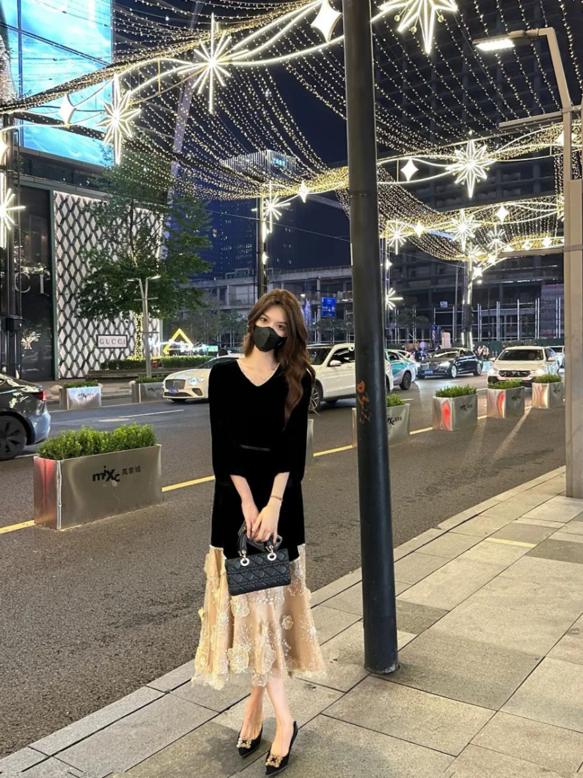 法式奢影 French Silhouette Heavy Embroidery Lace & Velvet Patchwork Maxi Dress