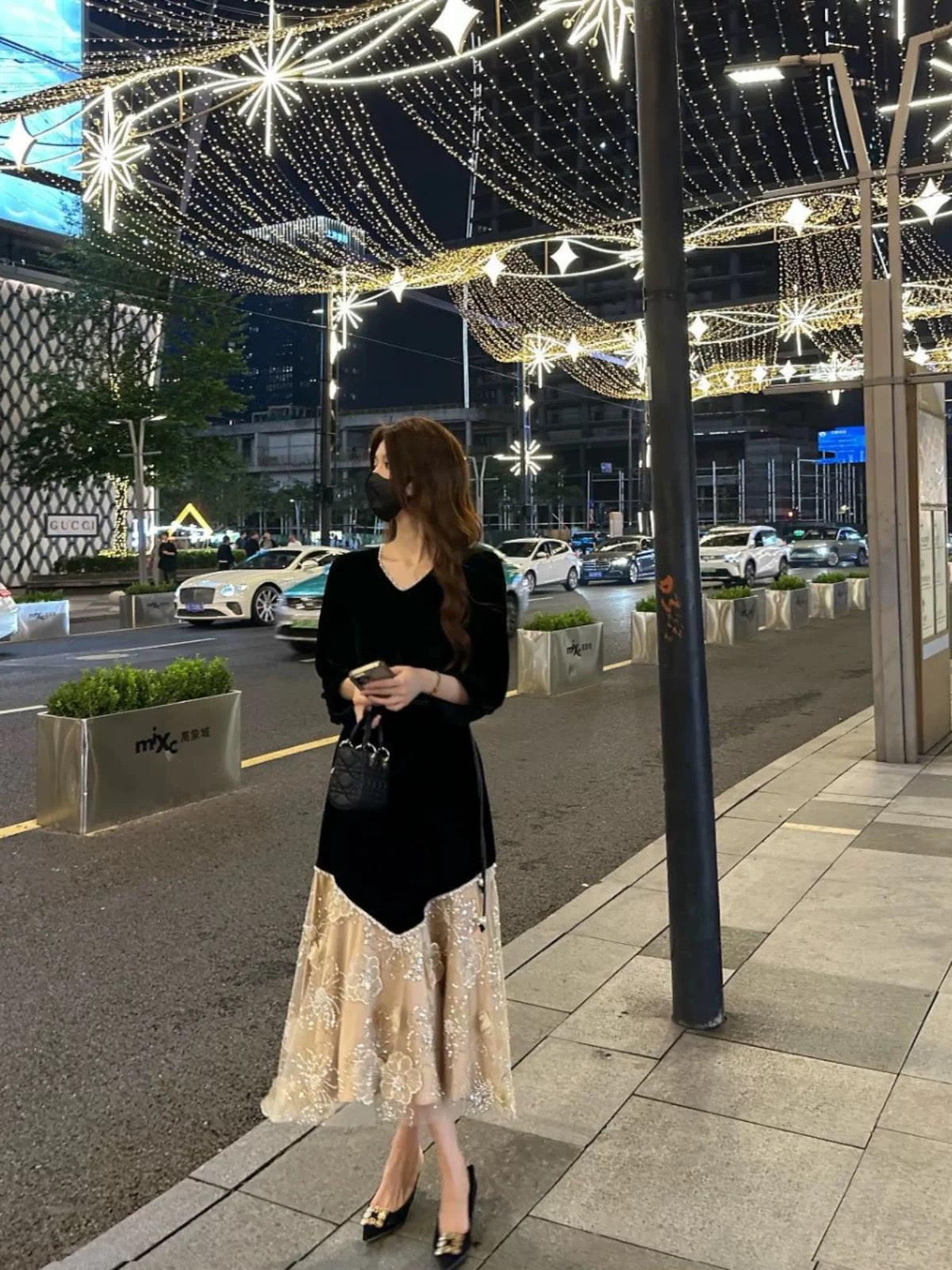 法式奢影 French Silhouette Heavy Embroidery Lace & Velvet Patchwork Maxi Dress