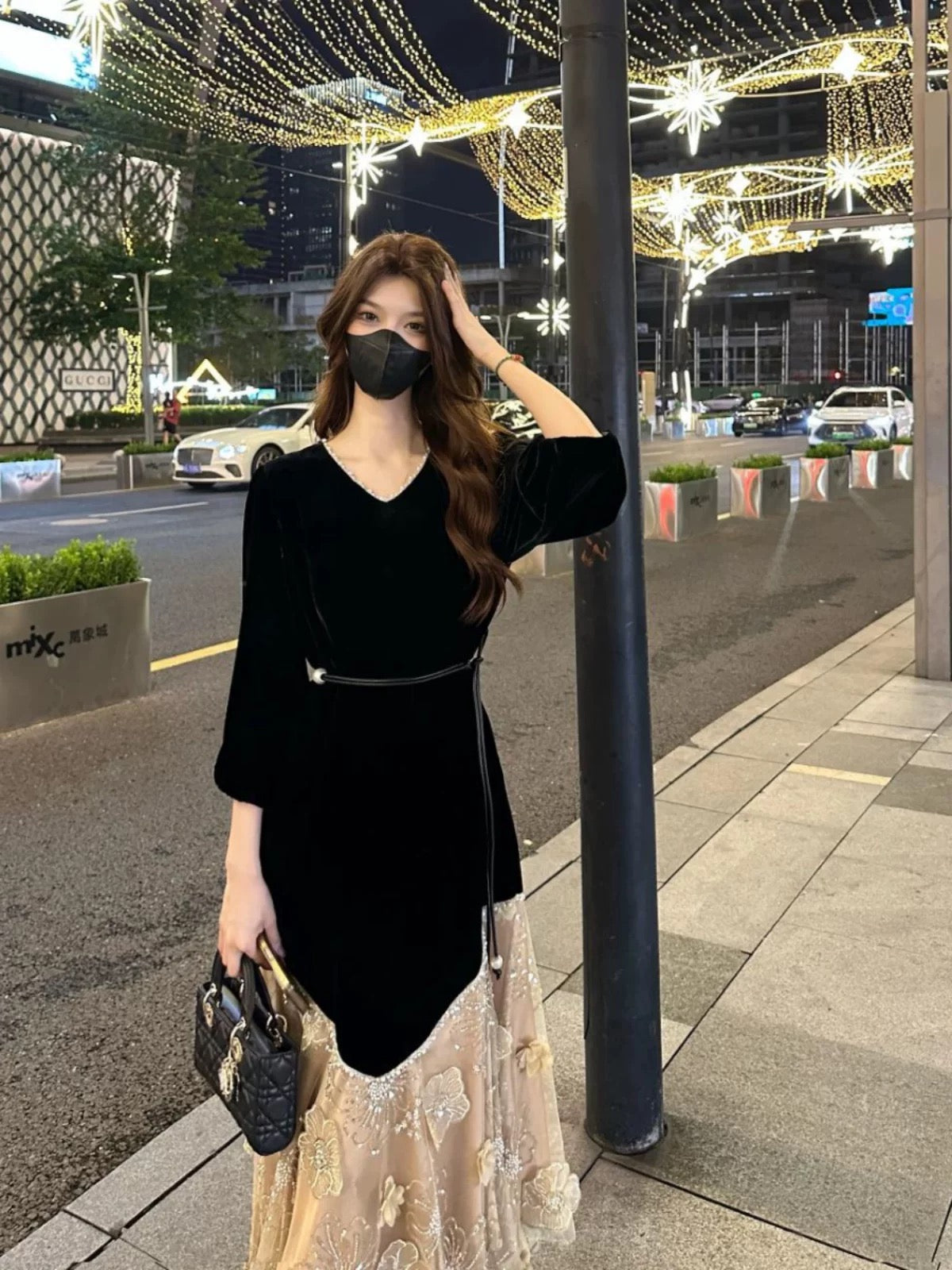 法式奢影 French Silhouette Heavy Embroidery Lace & Velvet Patchwork Maxi Dress