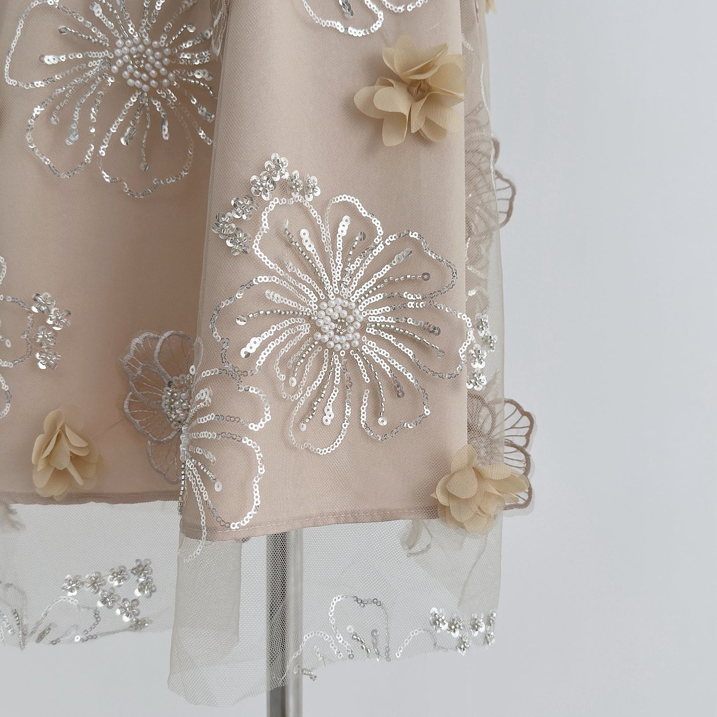 法式奢影 French Silhouette Heavy Embroidery Lace & Velvet Patchwork Maxi Dress