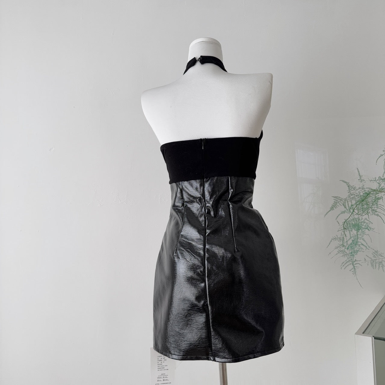 欲色都市 City Desire Embellished Diamond Halter Dress - Cut-out Sexy Mini Skirt