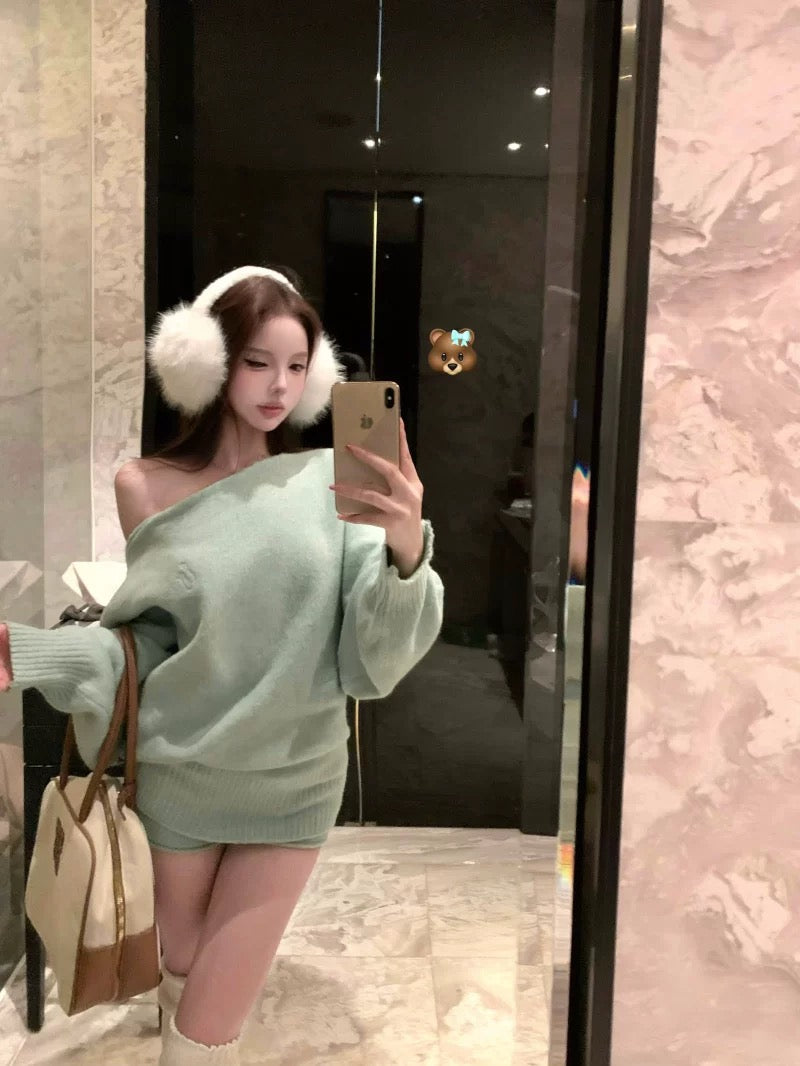 薄荷曼波 Lazy-Style Batwing Sleeve Off-Shoulder Sweater