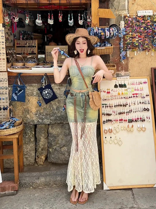 小辣椒 吊带牛仔蕾丝拼接半裙套装 Chili Girl Spaghetti Strap Denim and Lace Patchwork Skirt Set