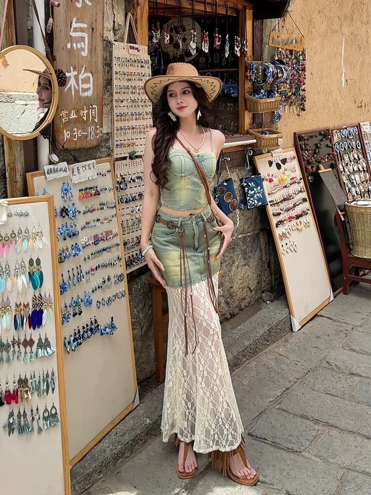 小辣椒 吊带牛仔蕾丝拼接半裙套装 Chili Girl Spaghetti Strap Denim and Lace Patchwork Skirt Set