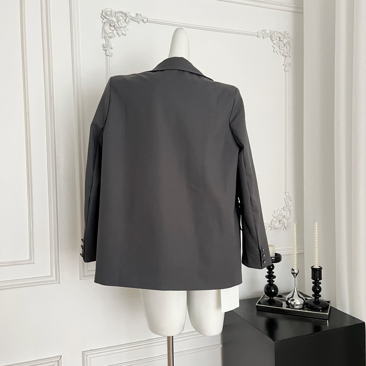 高智女孩 休闲韩系慵懒灰色西装外套 “Smart Girl – Casual Korean-Style Relaxed Grey Blazer