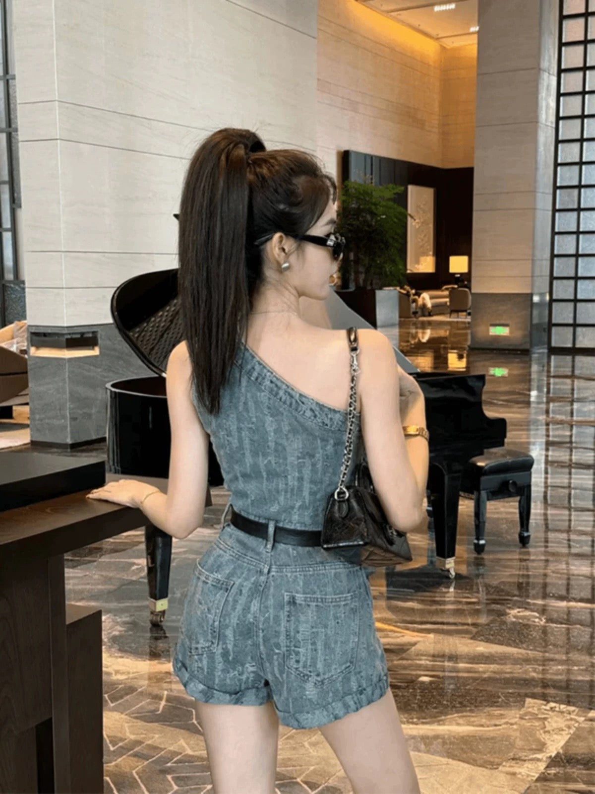 牧羊少女 斜肩设计感牛仔连体裤 Shepherd Girl Off-Shoulder Stylish Denim Jumpsuit
