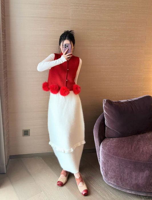 小福禄 软糯针织三件套 The Lucky Cocoon | Wool-Blend Knit Skirt with Ruffle Trim