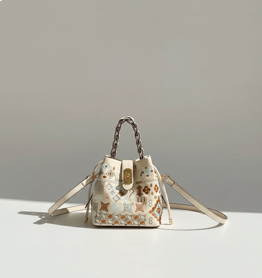 玲珑格致 中国风刺绣水桶包 Enchanting Grids Chinese Chic Geometric Embroidered Bucket Bag