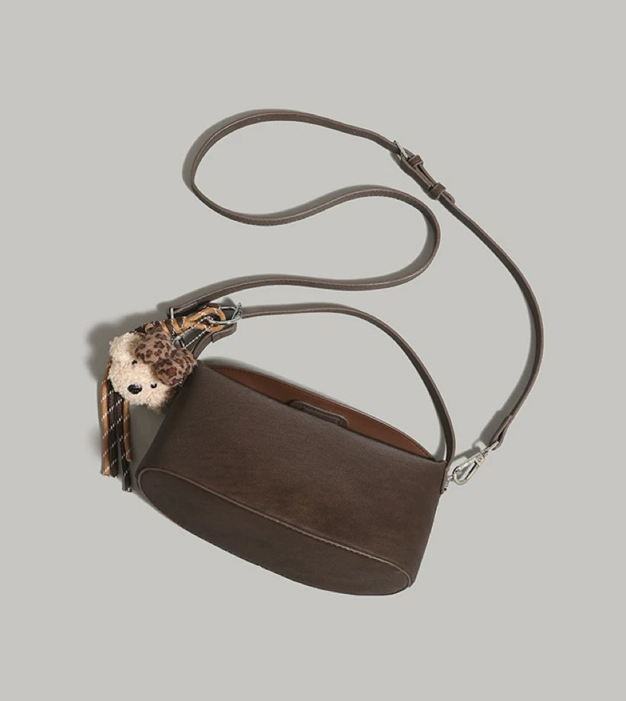 半月 复古圆弧腋下包 Half Moon Antique Curved Shoulder Bag