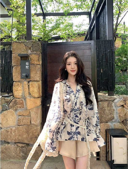 青花瓷 新中式穿搭国风宽松衬衫 Blue and White Porcelain Loose-Fit Shirt in New Chinese Style