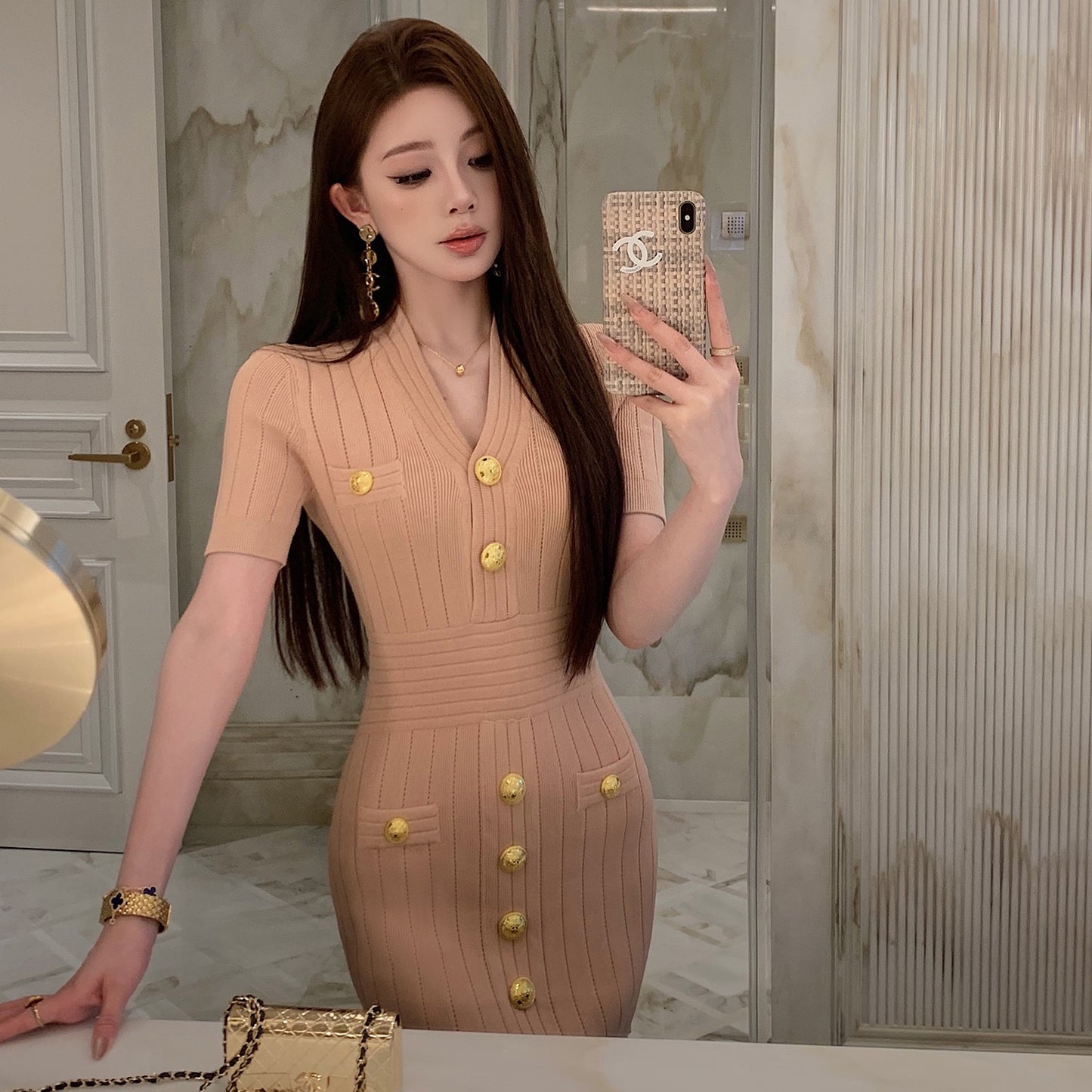 野玫瑰姐姐 曼妙针织金属扣连衣裙 Wild Rose Sister Elegant Knitted Dress with Metal Buttons