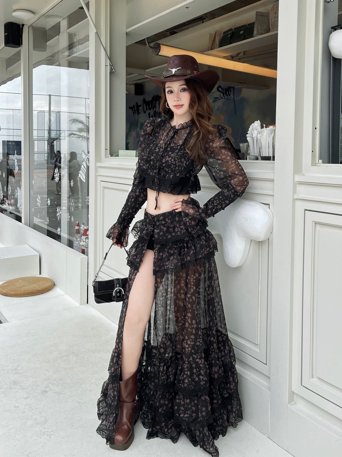 墨点流光 黑色波点上衣荷叶边半裙短裤套装 Ink-Flow French Style Polka Dot Two-Piece Set