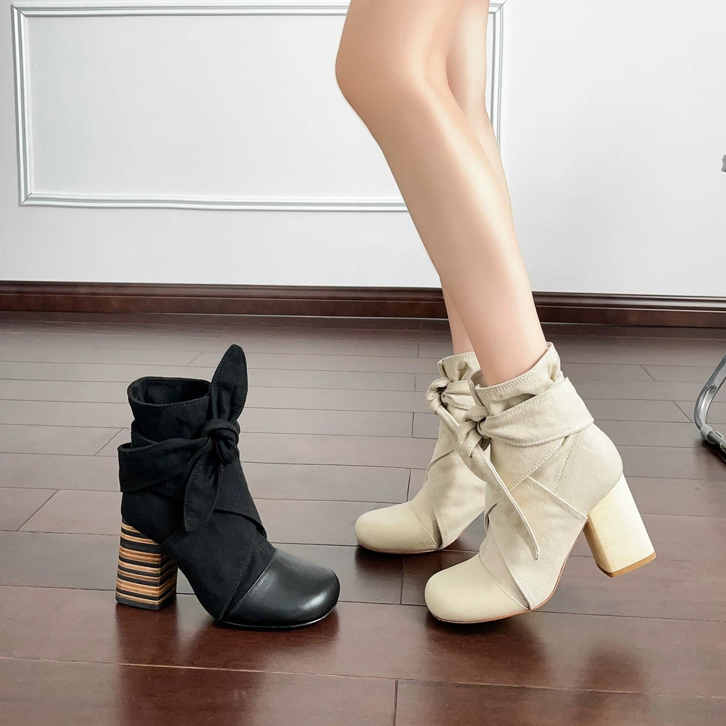 小羊皮圆头粗跟绑带短靴女鞋 Lambleather Round-Toe Chunky-Heel Lace-Up Ankle Boots