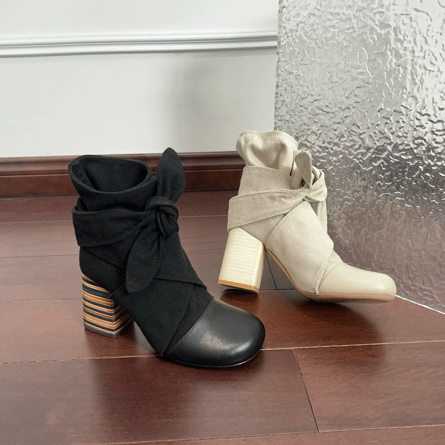 小羊皮圆头粗跟绑带短靴女鞋 Lambleather Round-Toe Chunky-Heel Lace-Up Ankle Boots