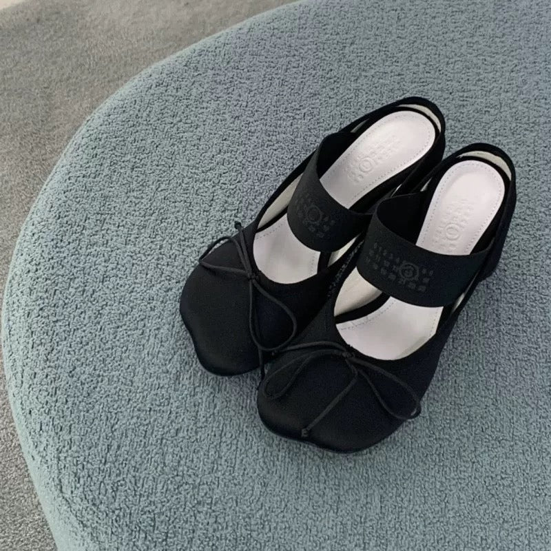 Jeannie同款 马吉拉经典绑带苹果头粗跟鞋 Jeannie-Style Maison Margiela Classic Lace-Up Apple-Toe Chunky-Heel Shoes