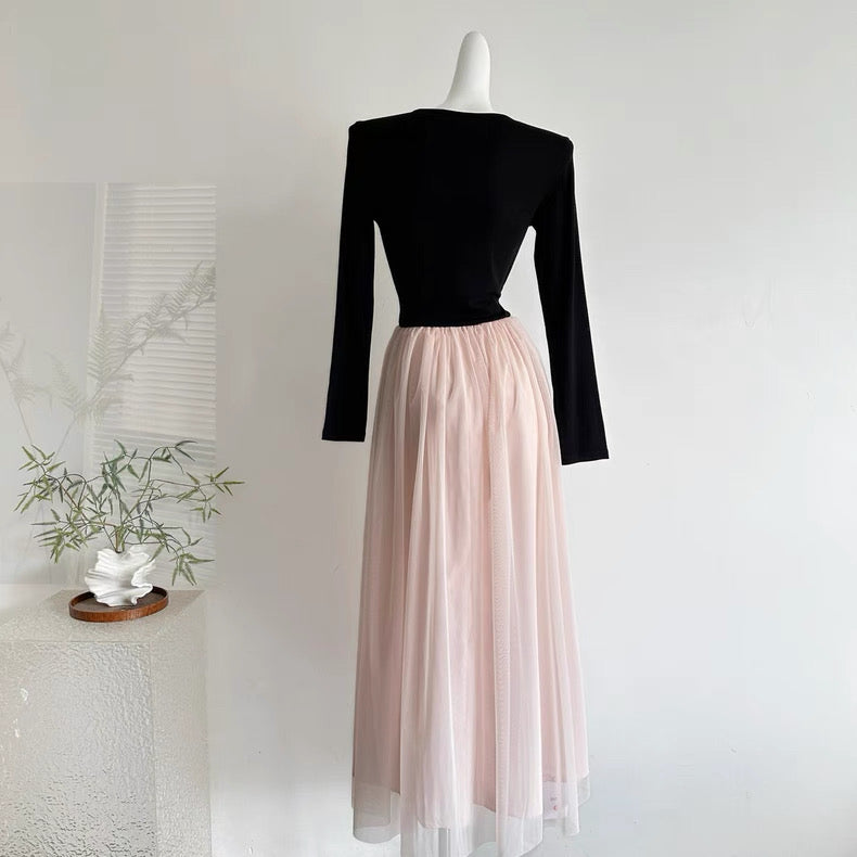 公主邀约 法式长袖假两件修饰连衣裙 French long-sleeve faux-two-piece dress with a princess vibe