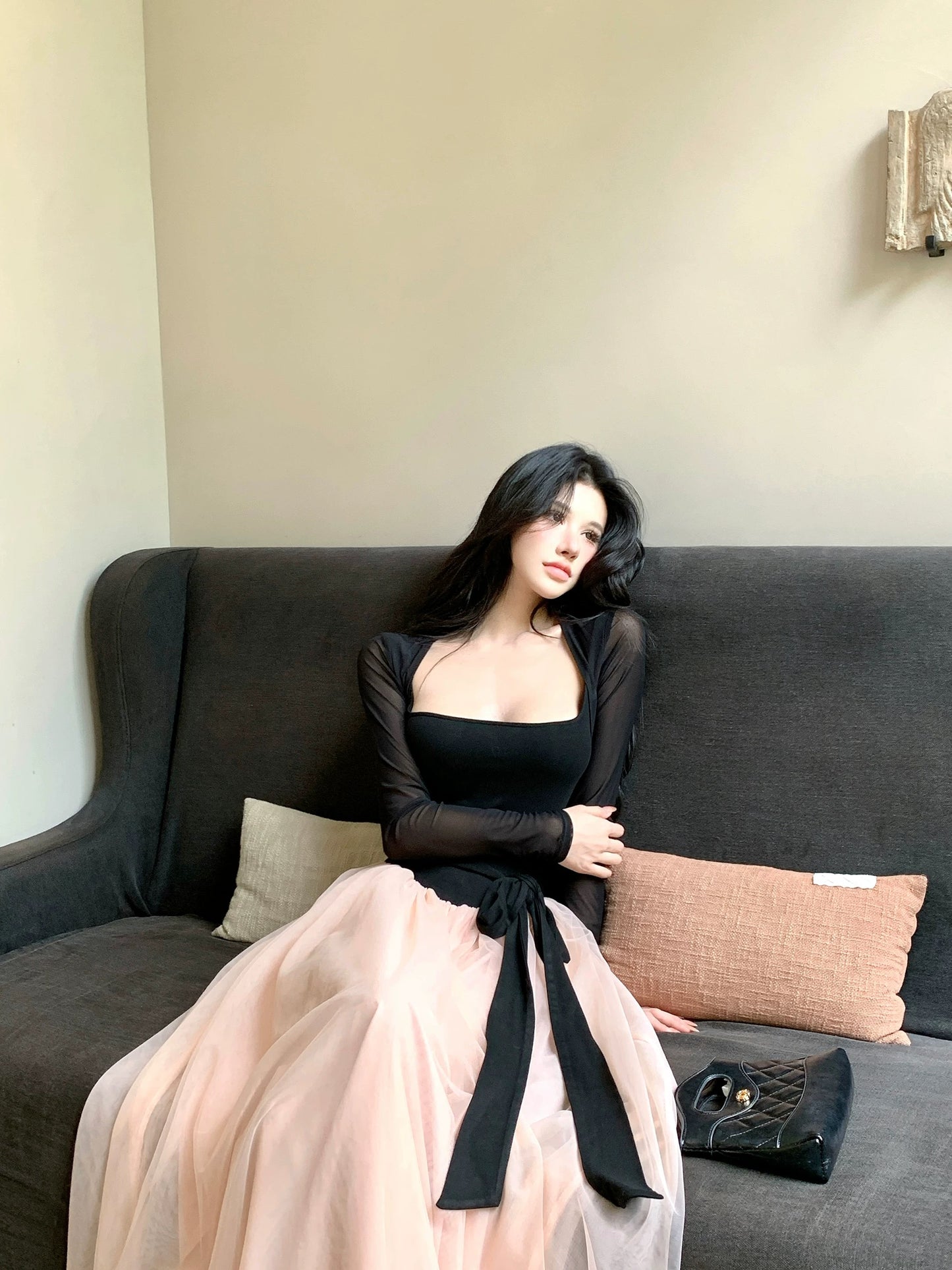 公主邀约 法式长袖假两件修饰连衣裙 French long-sleeve faux-two-piece dress with a princess vibe