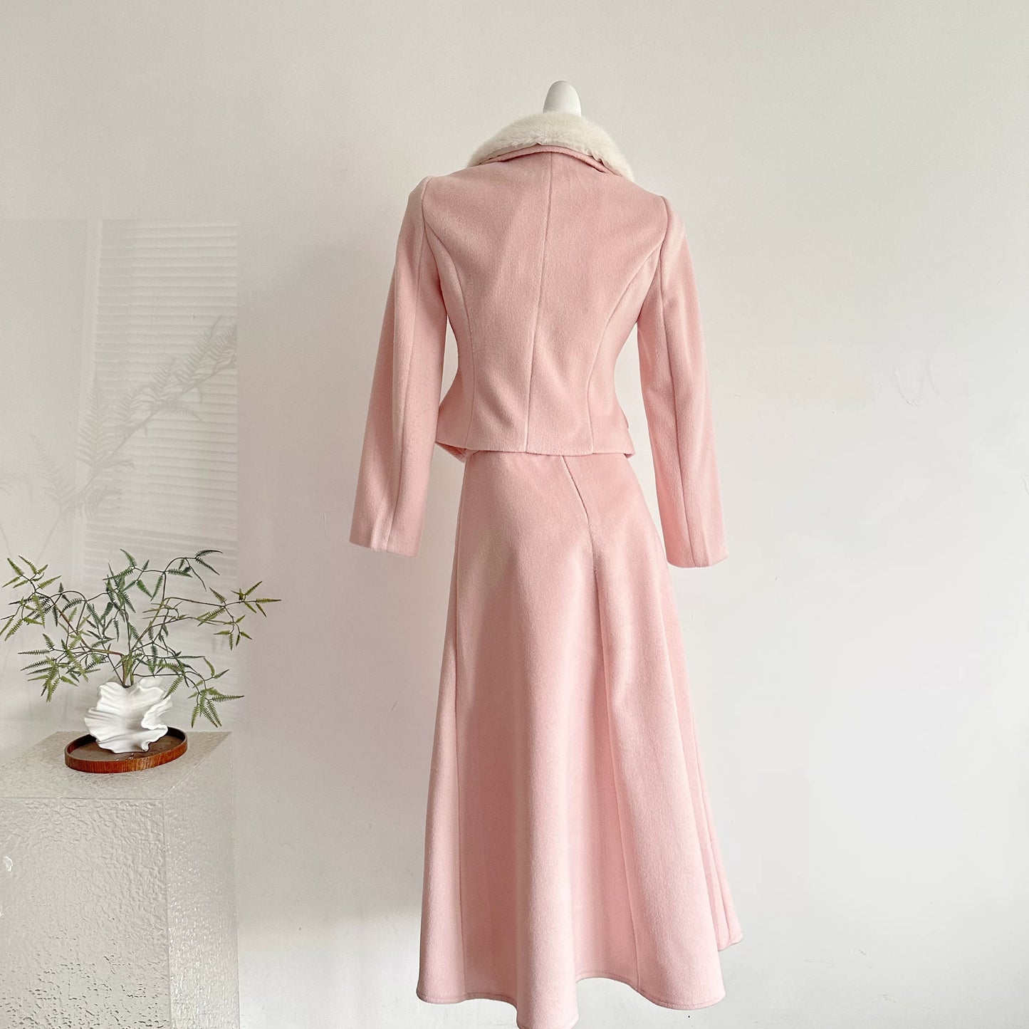 炸鸡欧尼 粉色毛呢外套高腰a字半身裙套装 Pink woolen coat and high-waisted A-line skirt set