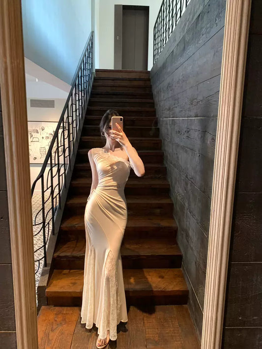 法式香氛 斜肩蕾丝连衣裙French-Inspired Fragrance One-Shoulder Lace Dress