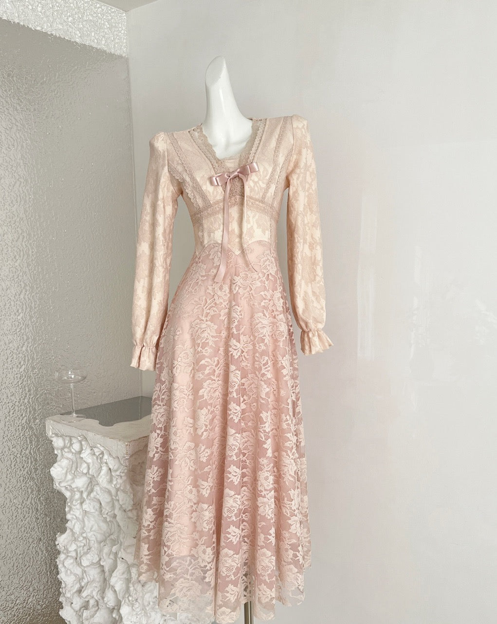 迷迭花园 蕾丝收腰千金风连衣裙  Rosemary Garden Lace Waist-Cinched Debutante-Style Dress
