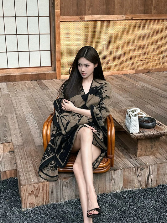 东方古早味 墨染黑驼色百搭披肩 Oriental Vintage-Inspired Ink-Dyed Black Camel Shawl