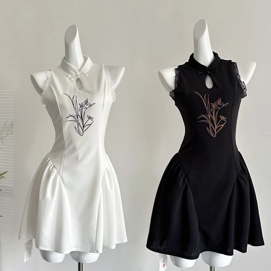 无尽夏 新款设计收腰挂脖无袖连衣裙 Endless Summer New Design Halter Neck Sleeveless Dress with a Fitted Waist